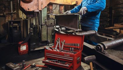 Perkakas Tangan Terbaik untuk Industri Besi dan Baja: Solusi Profesional untuk Pekerjaan Heavy-Duty